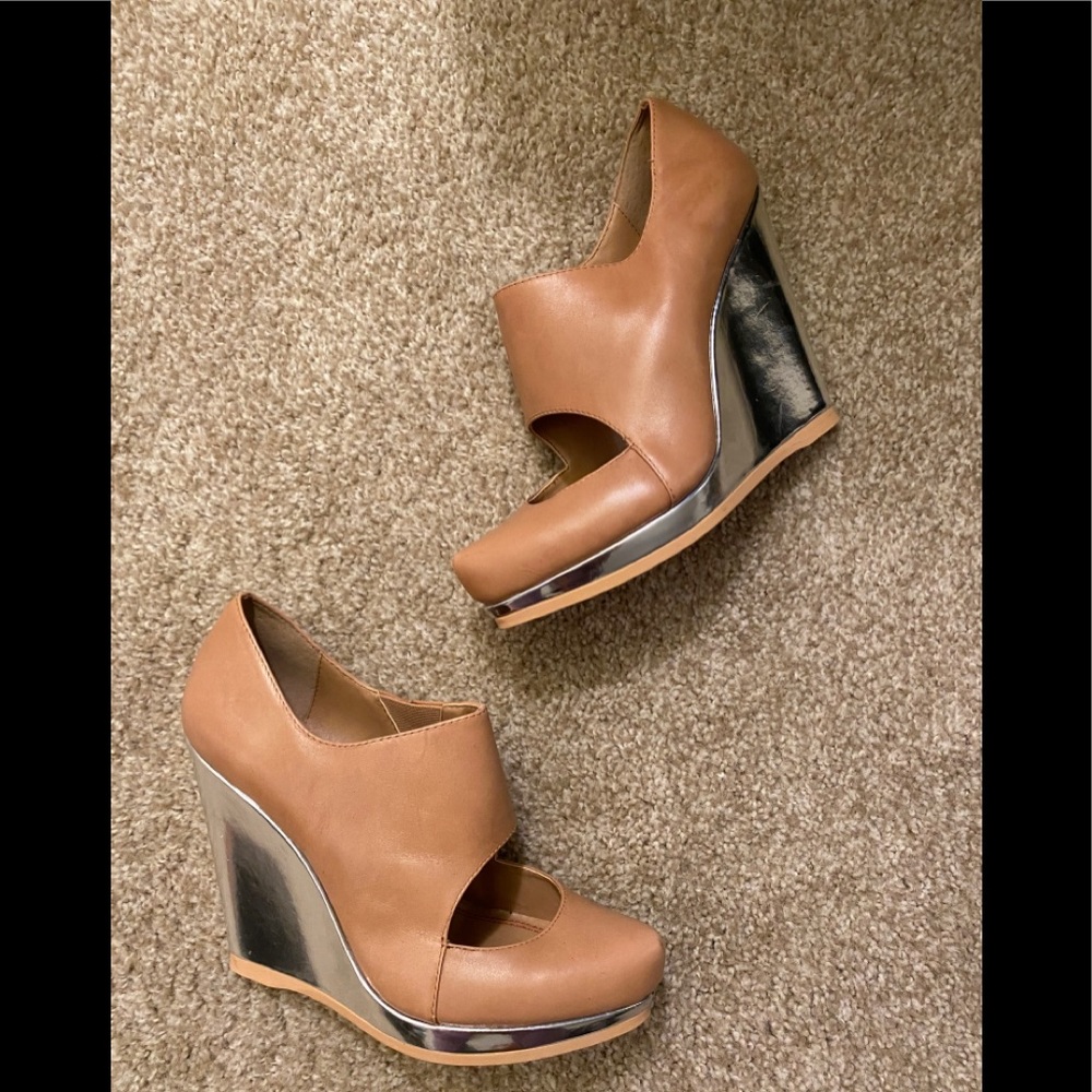 Under $15 ! Women's Wegde Shoe !